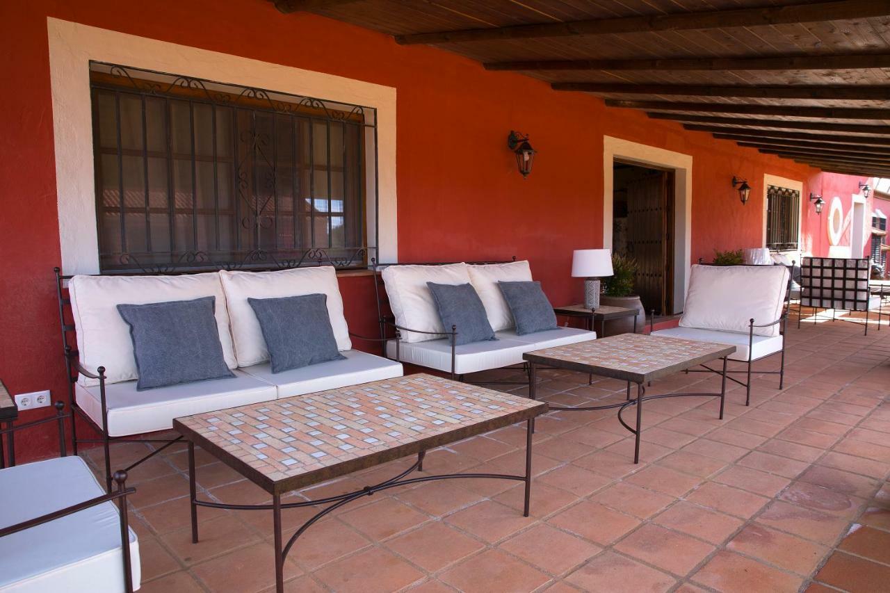 Hotel Rural Las Tejuelas Valdecaballeros ภายนอก รูปภาพ