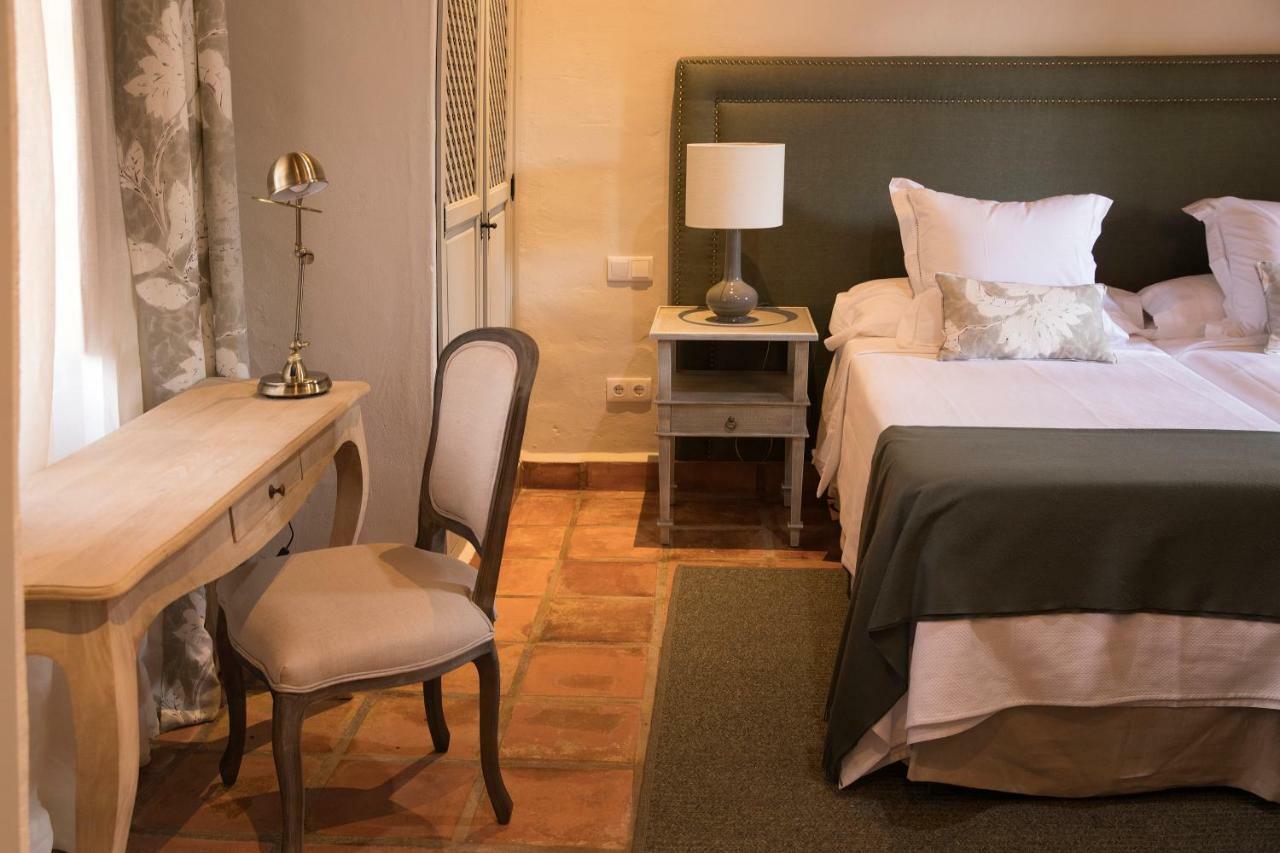 Hotel Rural Las Tejuelas Valdecaballeros ภายนอก รูปภาพ