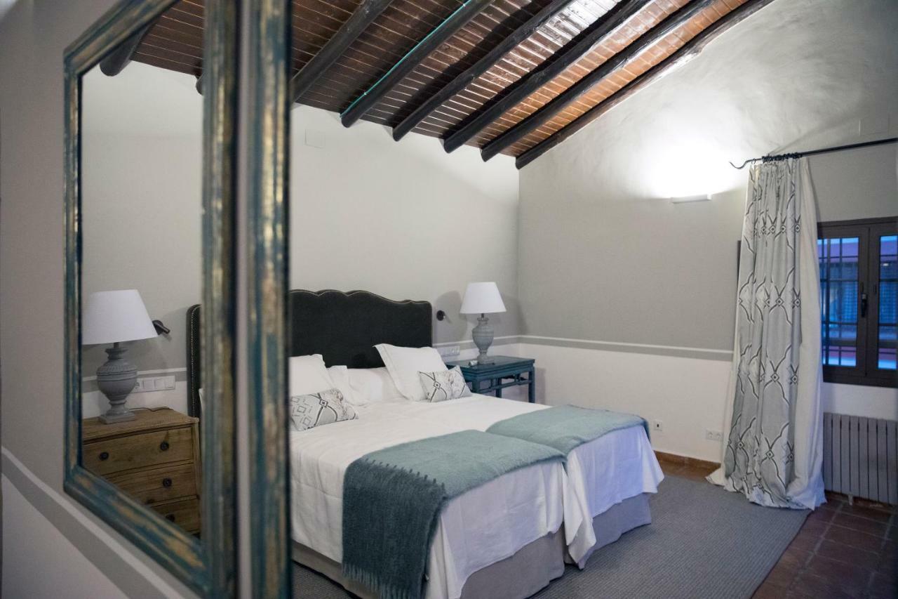 Hotel Rural Las Tejuelas Valdecaballeros ภายนอก รูปภาพ