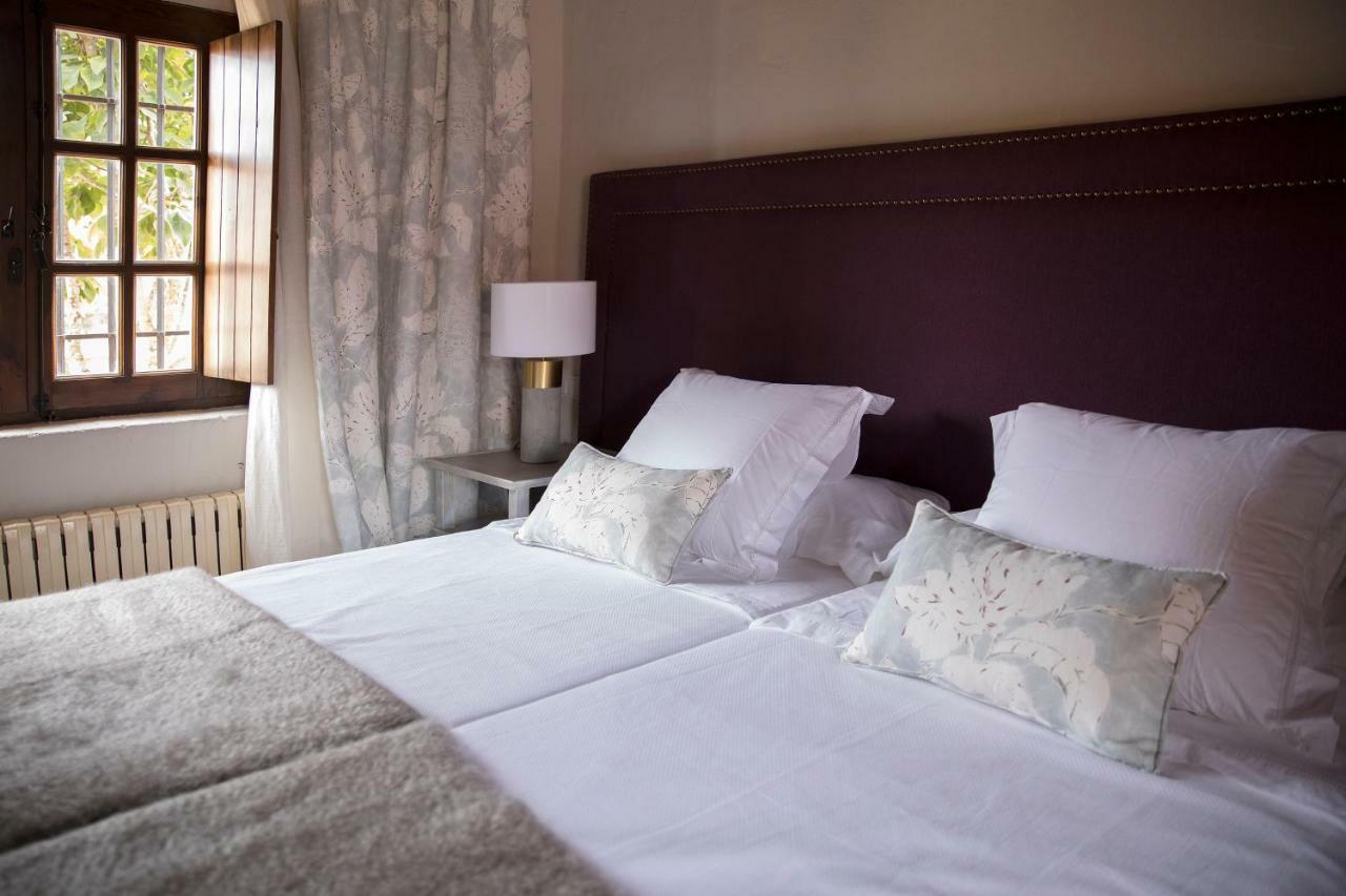 Hotel Rural Las Tejuelas Valdecaballeros ภายนอก รูปภาพ